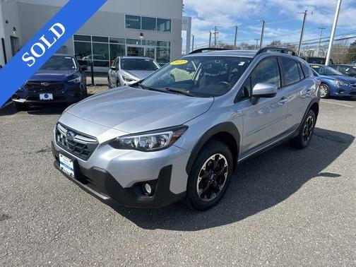 Ice Silver Metallic 2022 Subaru Crosstrek Premium