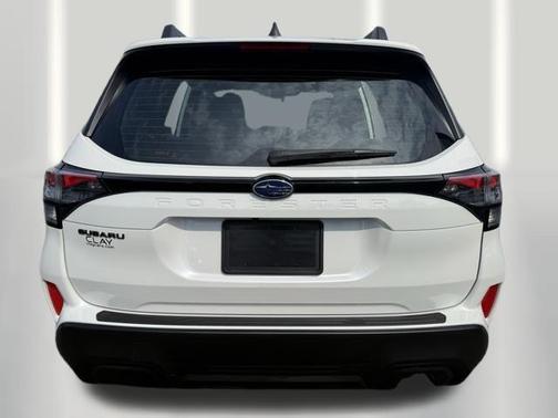 Crystal White Pearl 2025 Subaru Forester