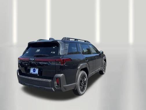 Crystal Black Silica 2026 Subaru Outback Limited