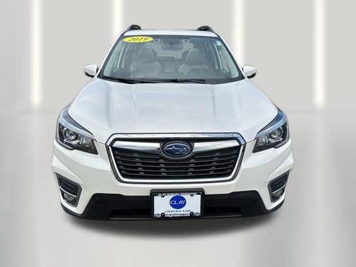 Crystal White Pearl 2019 Subaru Forester Limited