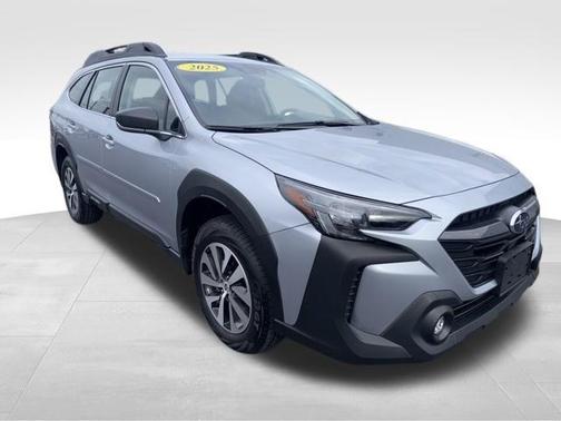 2025 Subaru Outback Base