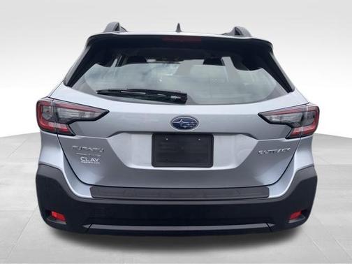 2025 Subaru Outback Base