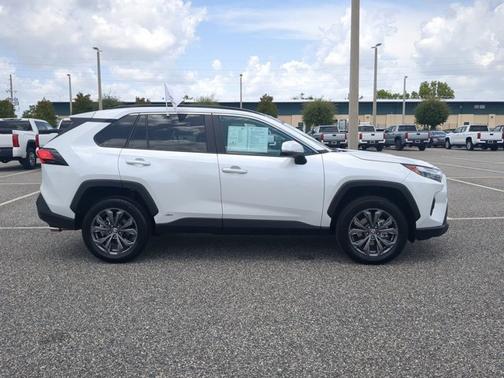 2023 Toyota RAV4 Hybrid XLE Premium