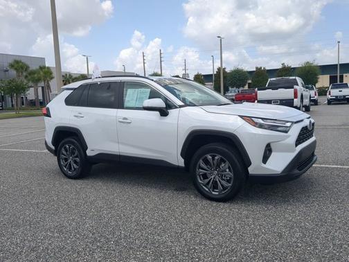 2023 Toyota RAV4 Hybrid XLE Premium