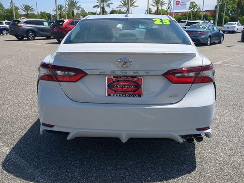 Ice 2023 Toyota Camry SE