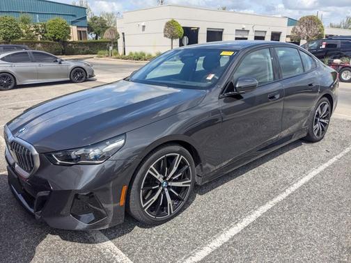 Dark Graphite Metallic 2024 BMW 540 540i xDrive