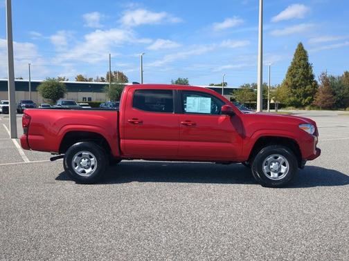 2022 Toyota Tacoma SR