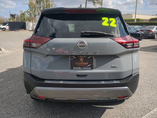 2022 Nissan Rogue SL