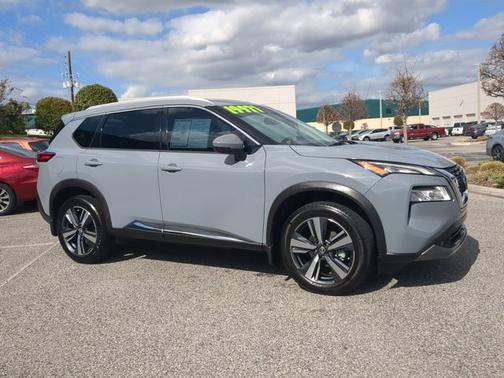 2022 Nissan Rogue SL