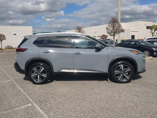 2022 Nissan Rogue SL