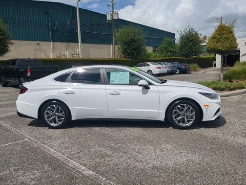 2023 Hyundai SONATA SEL