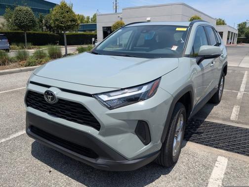 2023 Toyota RAV4 XLE