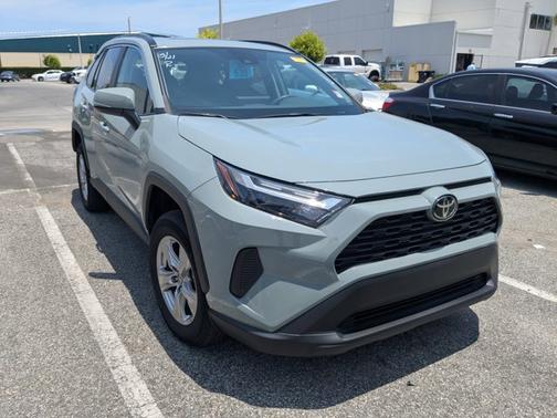 2023 Toyota RAV4 XLE