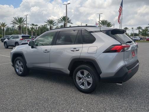 Silver Sky 2025 Toyota RAV4 Hybrid XLE