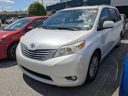 2016 Toyota Sienna XLE Premium