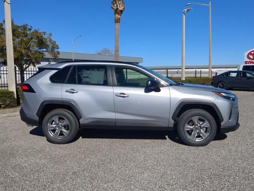 2025 Toyota RAV4 Hybrid LE
