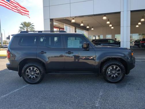 2025 Toyota Land Cruiser 