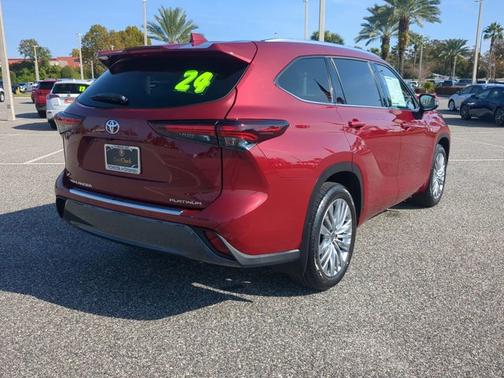 2024 Toyota Highlander Platinum