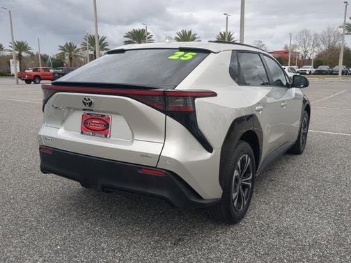 2025 Toyota bZ4X XLE