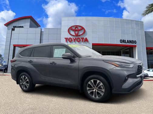 2024 Toyota Highlander XLE