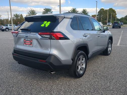 2024 Toyota RAV4 Hybrid XLE