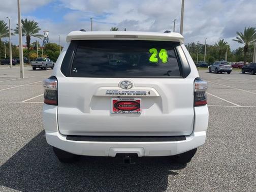 2024 Toyota 4Runner SR5