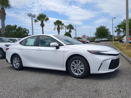 Ice 2026 Toyota Camry LE
