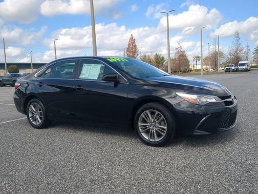 2017 Toyota Camry SE