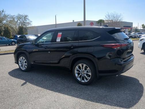 2026 Toyota Highlander Hybrid Limited