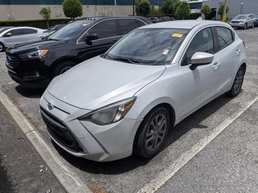 Icicle 2020 Toyota Yaris LE