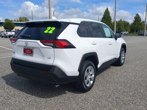 2022 Toyota RAV4 LE