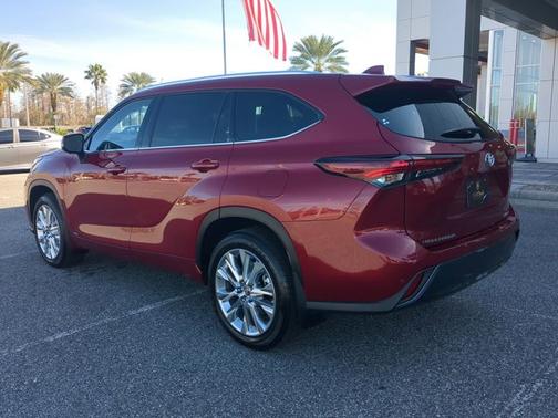 2024 Toyota Highlander Hybrid Limited