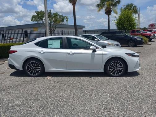 2025 Toyota Camry XLE