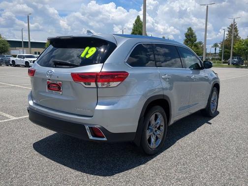 2019 Toyota Highlander Limited Platinum