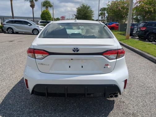 2025 Toyota Corolla Hybrid SE