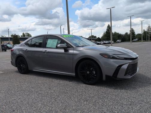 Heavy Metal 2025 Toyota Camry SE