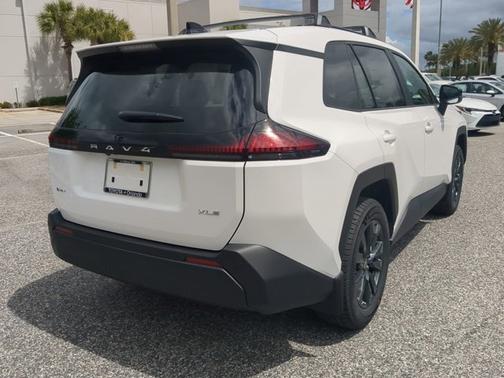 Ice 2026 Toyota RAV4 XLE Premium