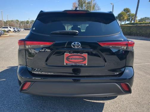 2021 Toyota Highlander LE