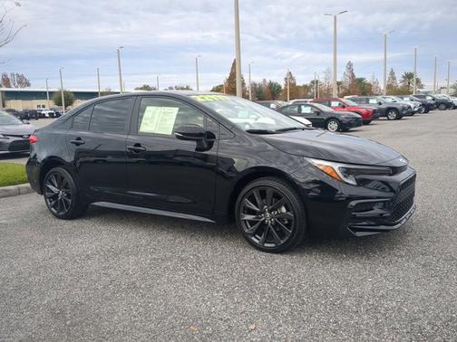 2024 Toyota Corolla Hybrid SE