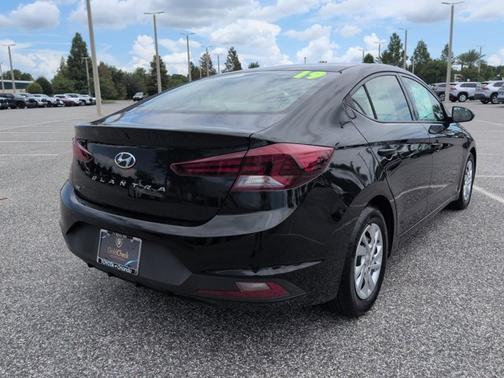 Phantom Black 2019 Hyundai ELANTRA SE