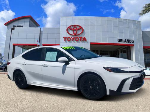 Ice Cap 2025 Toyota Camry SE