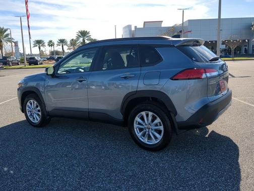 2025 Toyota Corolla Cross LE