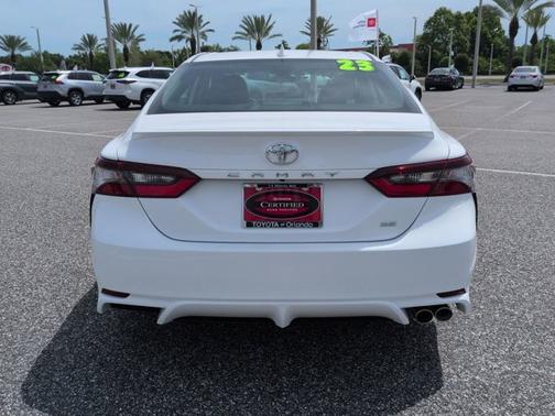 Ice 2023 Toyota Camry SE