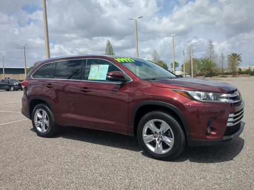 Ooh La La Rouge Mica 2017 Toyota Highlander Limited
