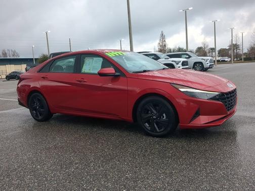 2021 Hyundai ELANTRA SEL