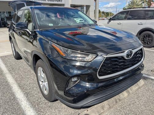 2023 Toyota Highlander LE