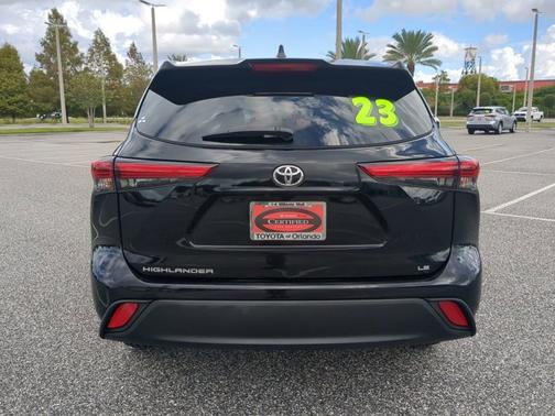 2023 Toyota Highlander LE