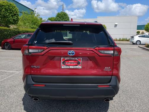 2022 Toyota RAV4 Hybrid XLE Premium