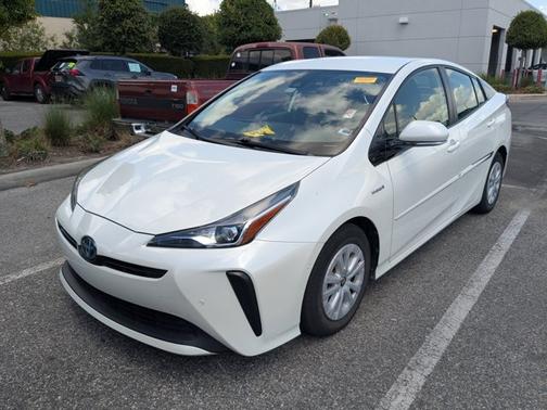 2019 Toyota Prius LE