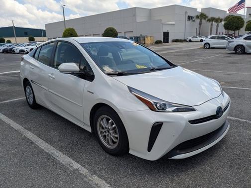 2019 Toyota Prius LE